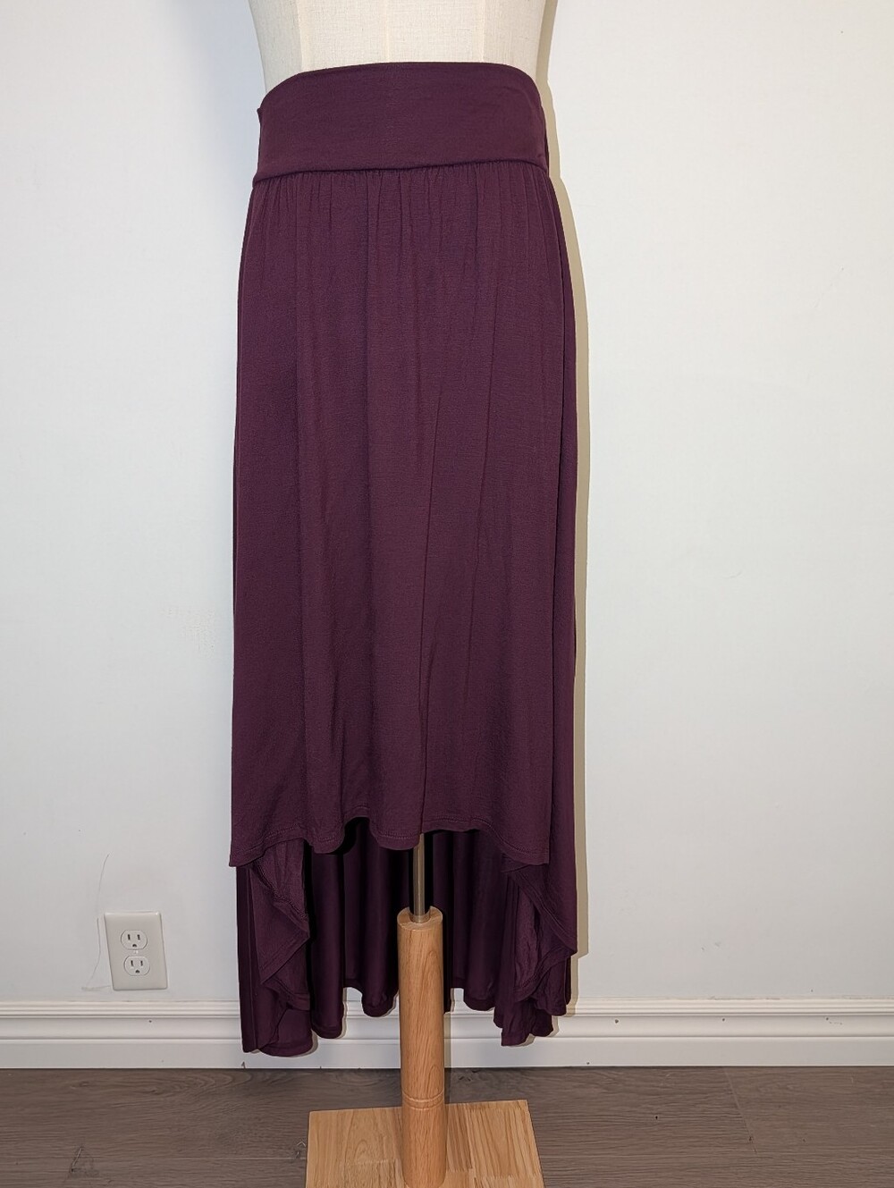 BNWT Mendocino Jersey high-low midi skirt